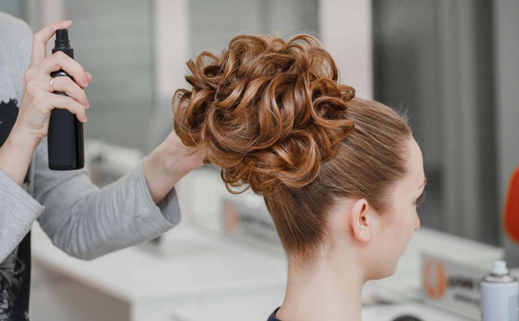 Frisur-Trends2019-Hochsteckfrisur